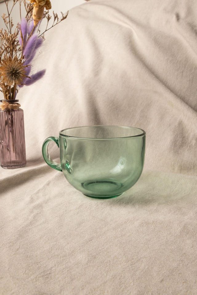 Tasse en verre vert  ✨