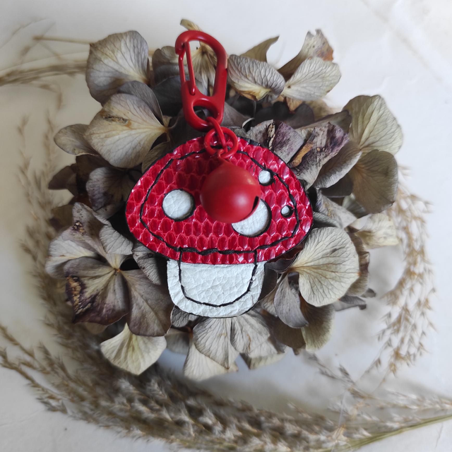 Porte clés champignon en cuir 