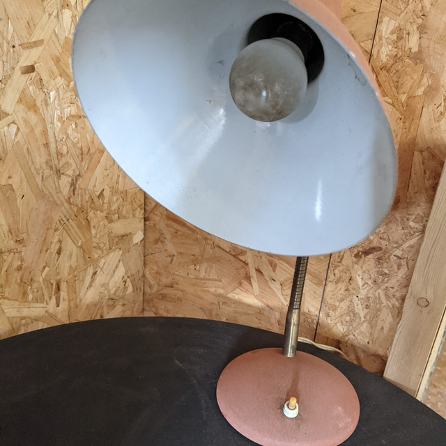 Lampe de bureau rose