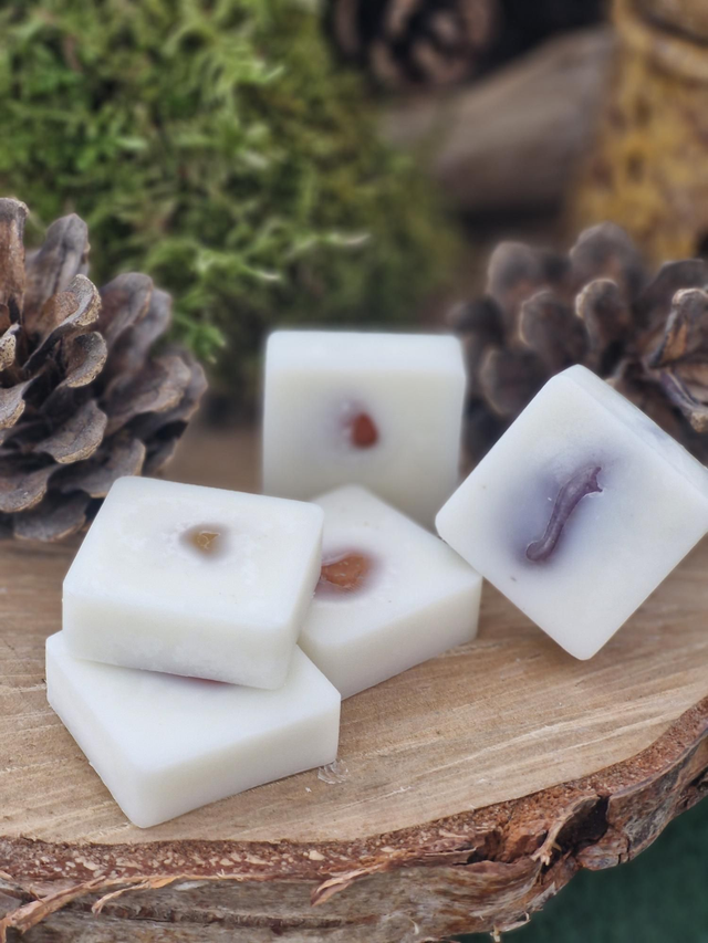 Myrrh &amp; Tonka crystal wax melt