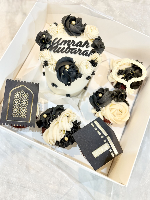 Umrah  Hajj Bento Cake & Cupcakes