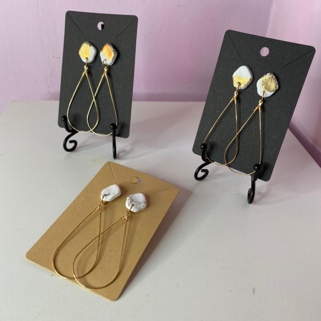 White With Gold Leaf Earring With Long Gold Teardrop Accessories 