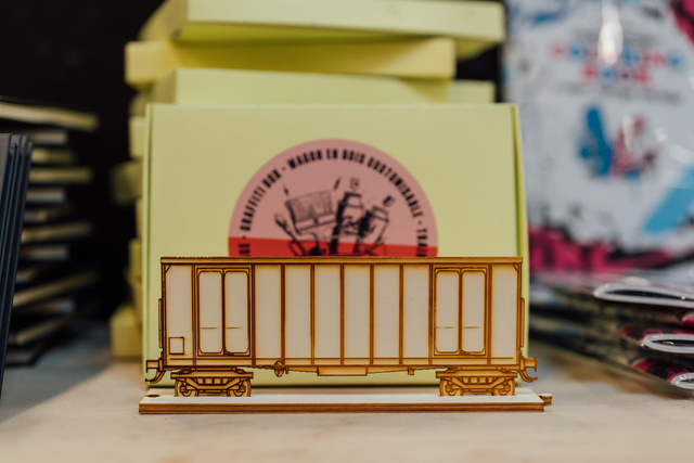 Lot de 3 Wagons en bois - FRET + Méteo de NYC + Tram de Strabourg -  Pour customiser