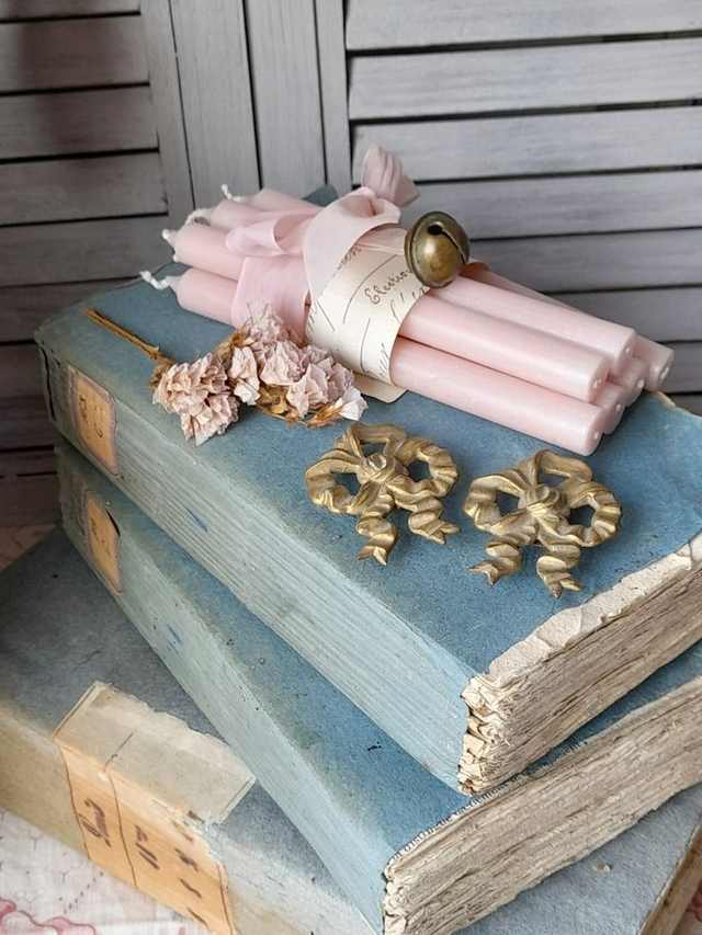 2 Cache clous anciens forme nœud