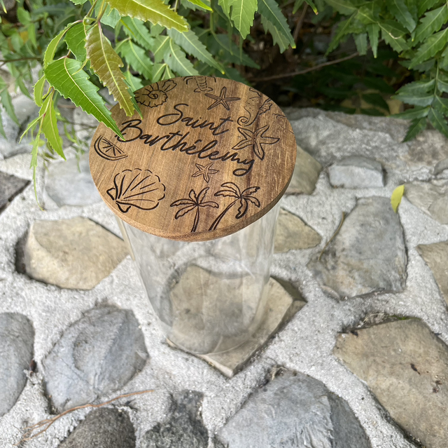 Bocal avec couvercle gravé