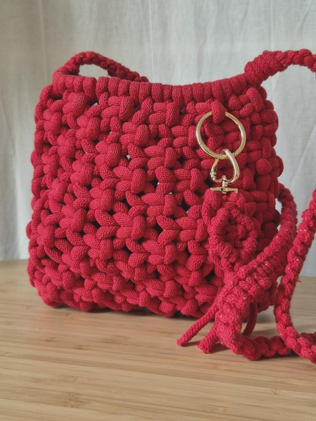 Sac artisanal en coton rouge – Bandoulière