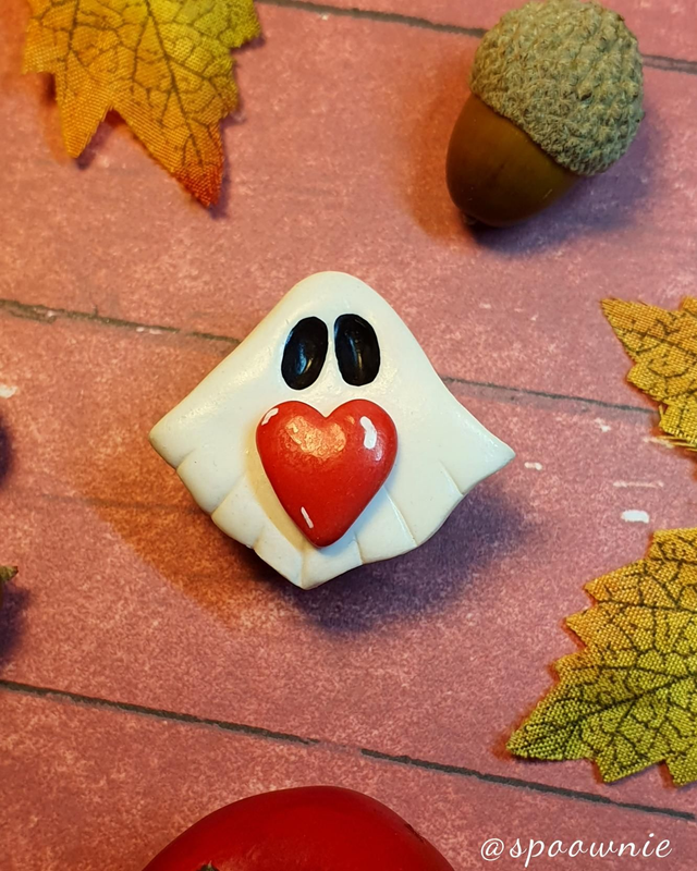 Pins Fantôme Cœur rouge