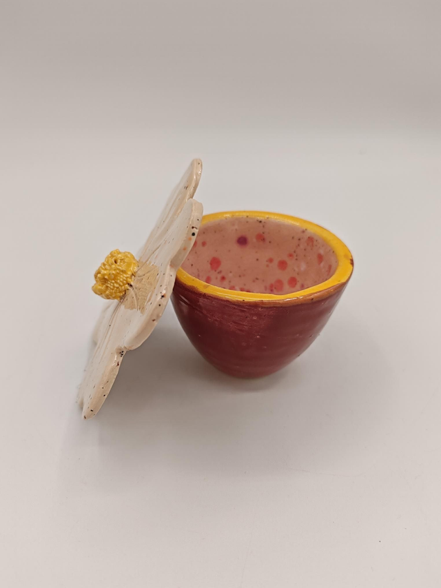 Tasse à expresso rouge grenat intérieur rose à effet 