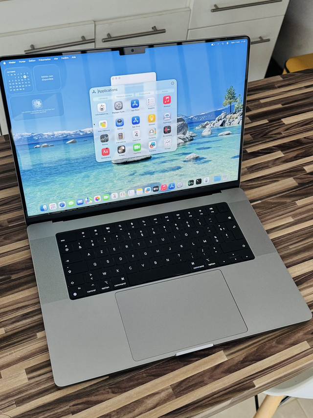 Macbook 16&#039; + Logiciels M1 MAX 64Go 2To 2021 Sideral 