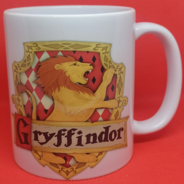 Custom Unofficial Printed Harry Potter Painted Gryffindor Crest 11oz Boxed Mug. 