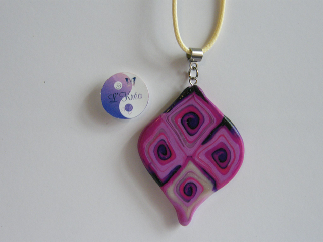 Losange arrondi Rose/Violet/Blanc Nacré