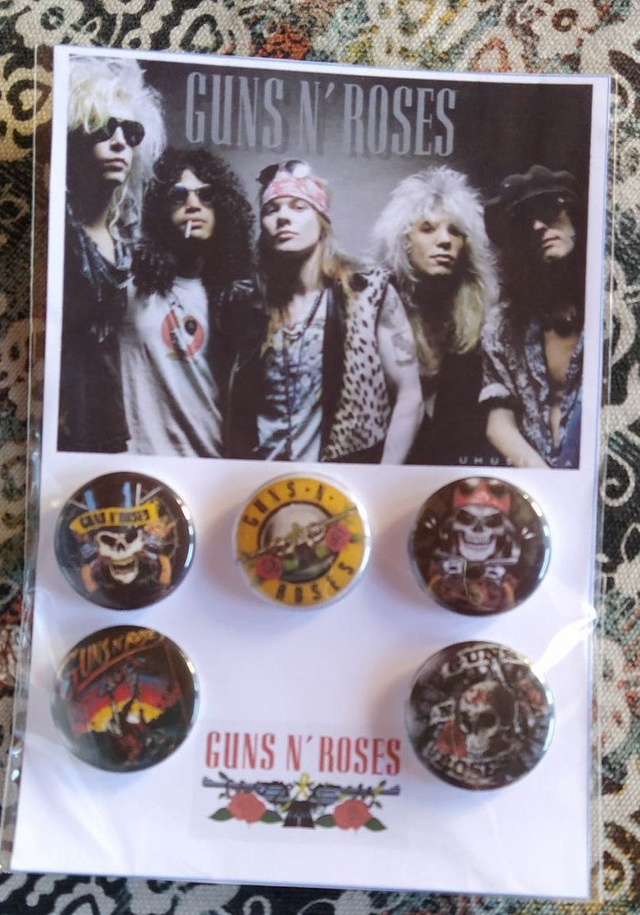 Guns N'Roses kit badges