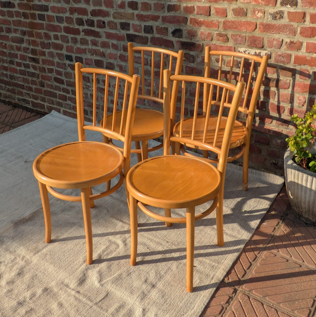 Chaise bistrot assise ronde