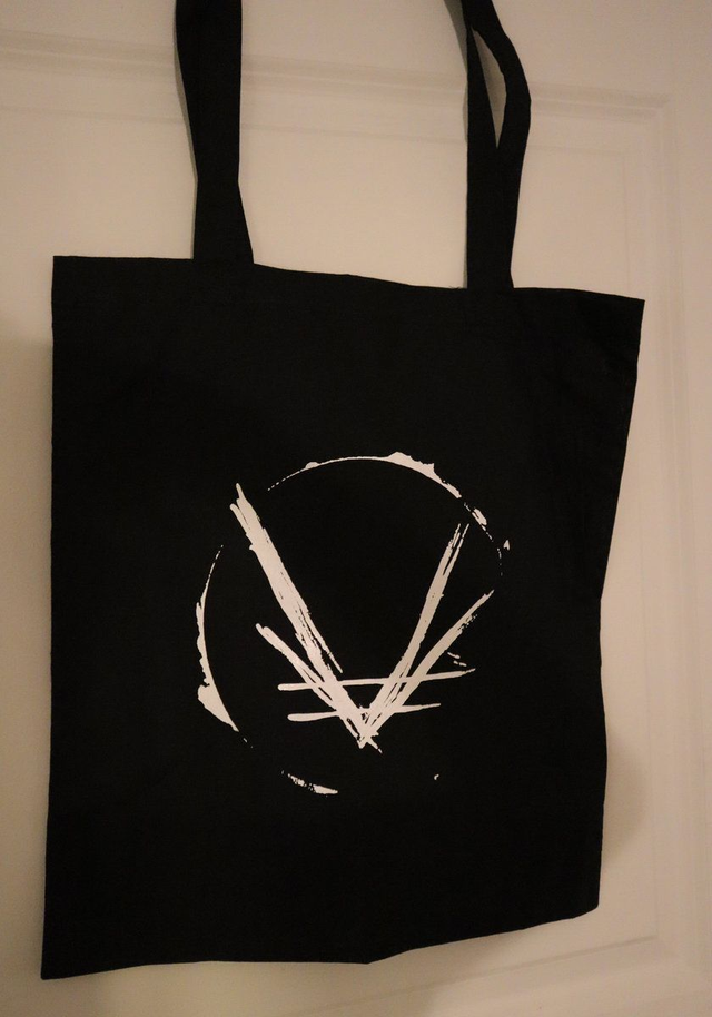 000 Vermilia - Totebag (V-symbol)