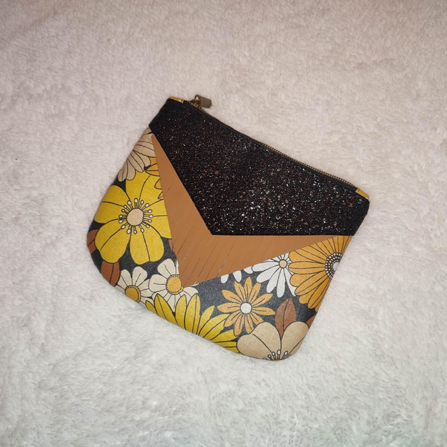 Trousse danse de printemps moutarde 