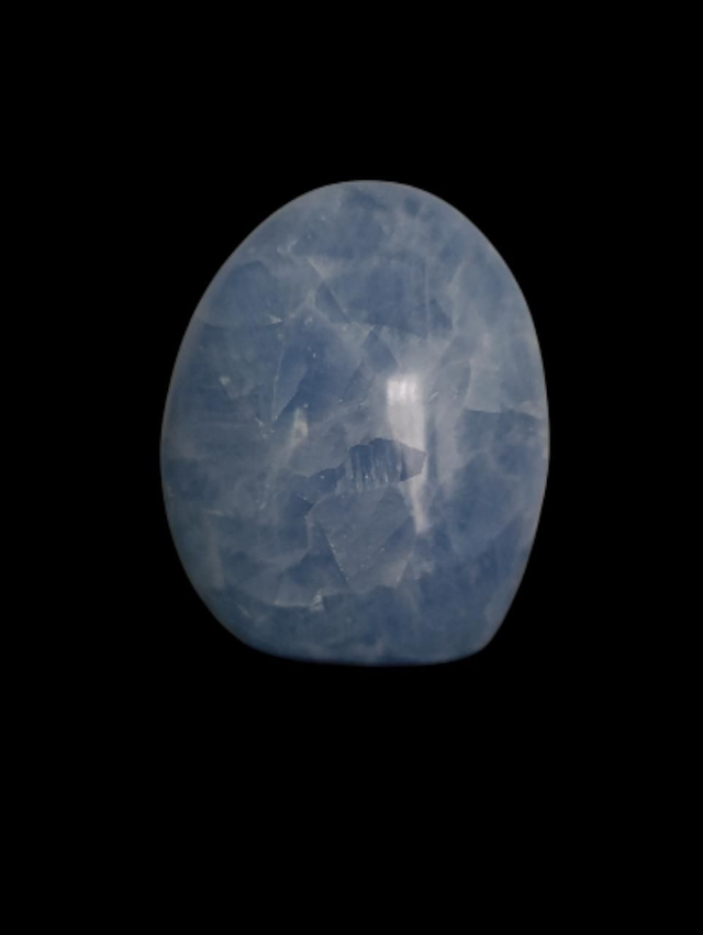 Calcédoine bleue – Douceur, stabilité et parole apaisée