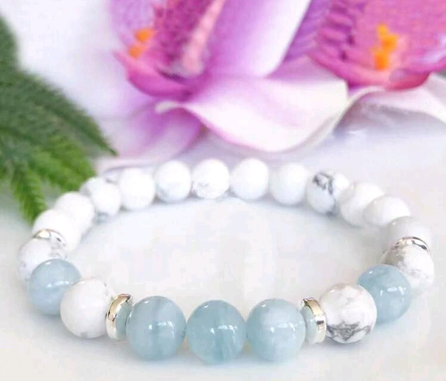 Bracelet "Bien-être" en Aigue-marine et howlite - 8mm