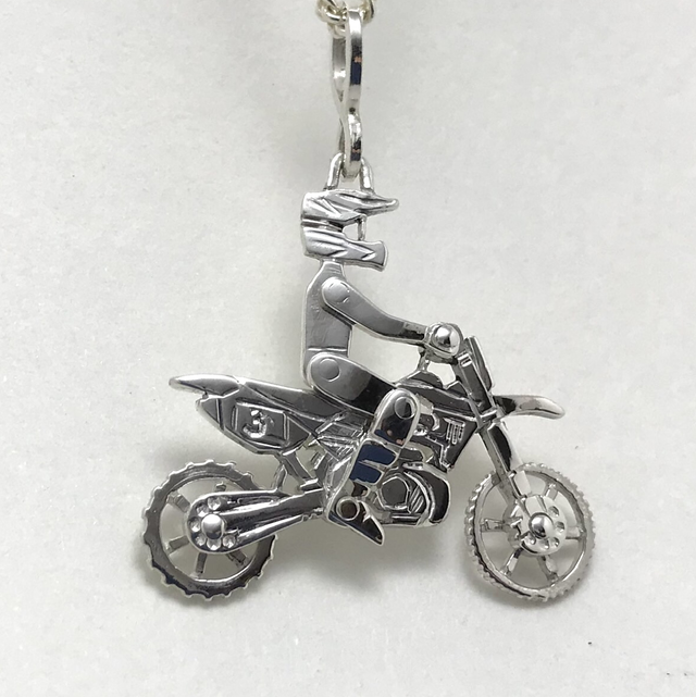 Pendentif Motocross articulée avec pilote en Argent 925