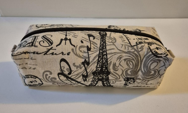 Trousse lin et coton motifs Paris