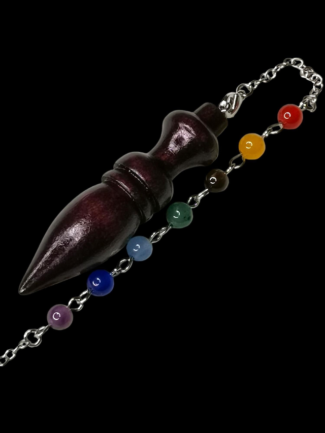 Pendule bois de noyer chaîne 7 chakras 