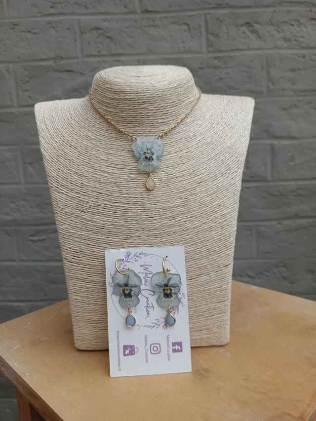 Parure collier + boucles - Pensées Bleues claires