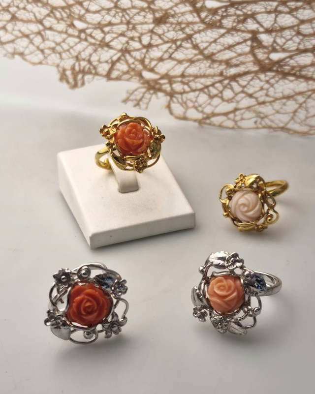 Anello Flora con Rosa in Corallo