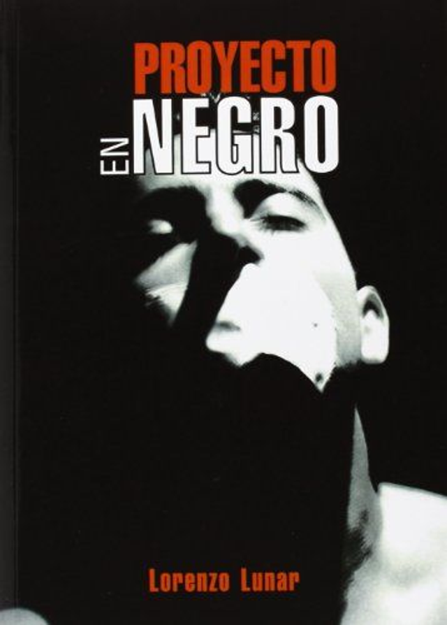 Proyecto en negro - Lorenzo Lunar Cardedo