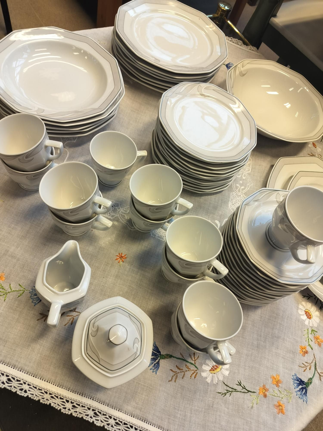 Saksalainen astiasto #058