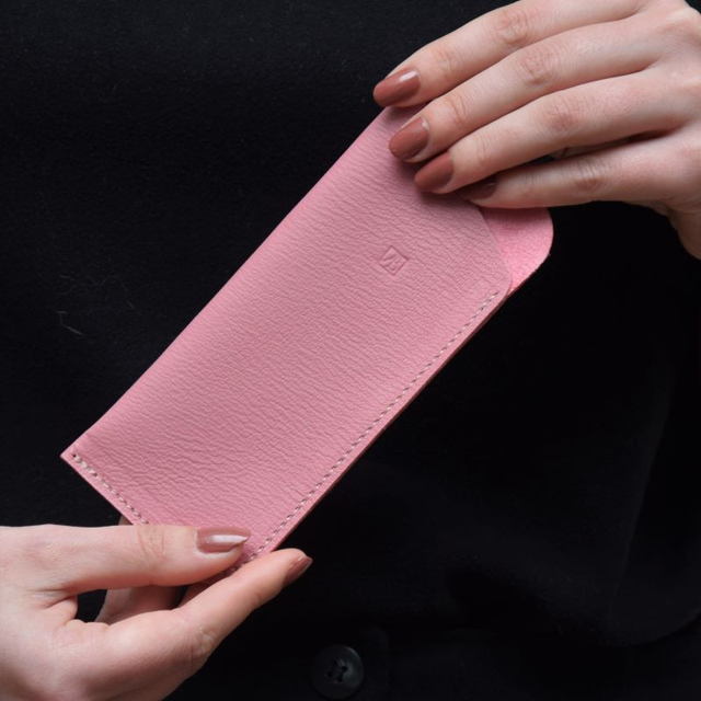 Etui à lunettes en rose poudré