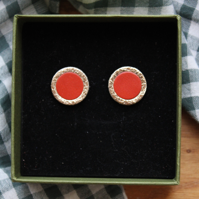Boucles d’oreilles puces cuir rond  