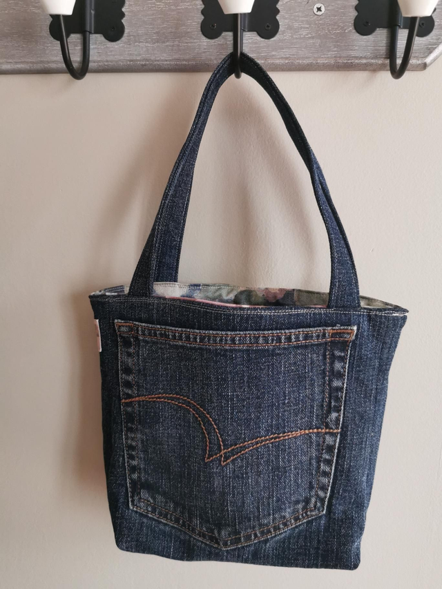 Mini sac cabas en jean surcyclé - Compact et pratique