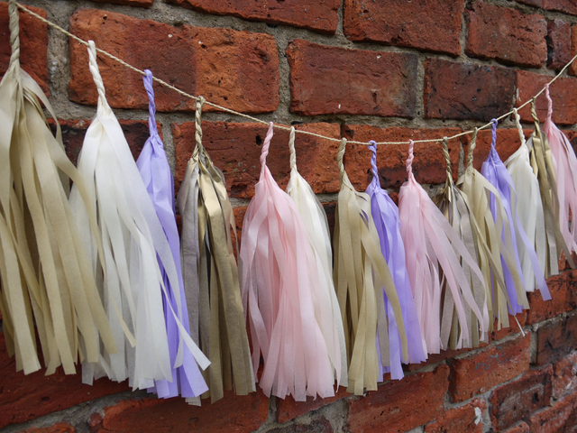 DELYSIA tassels garland