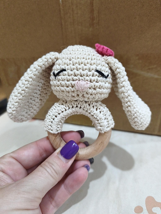 Sonajero coneja orejona