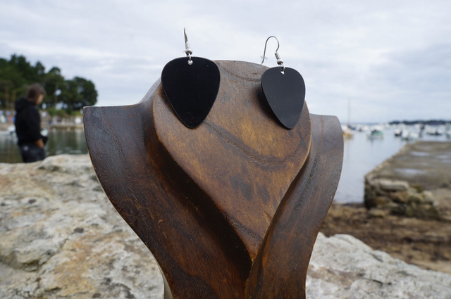 Les Mediators - Plusieurs Coloris