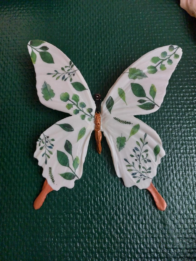 Papillon mural vert et cuivré 