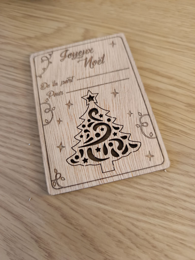 Carte de Noël bois avec sapin