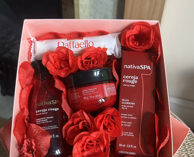 V-Day ❤️ Cherry Rouge Gift Box
