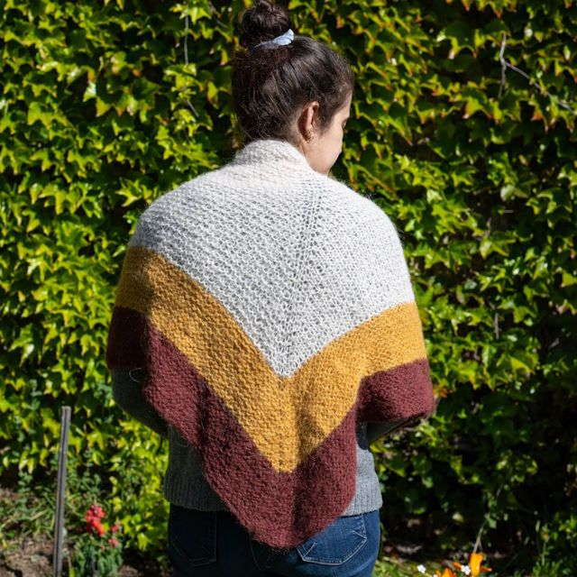 EN STOCK Grand châle tricoté à la main en France, en laine. 