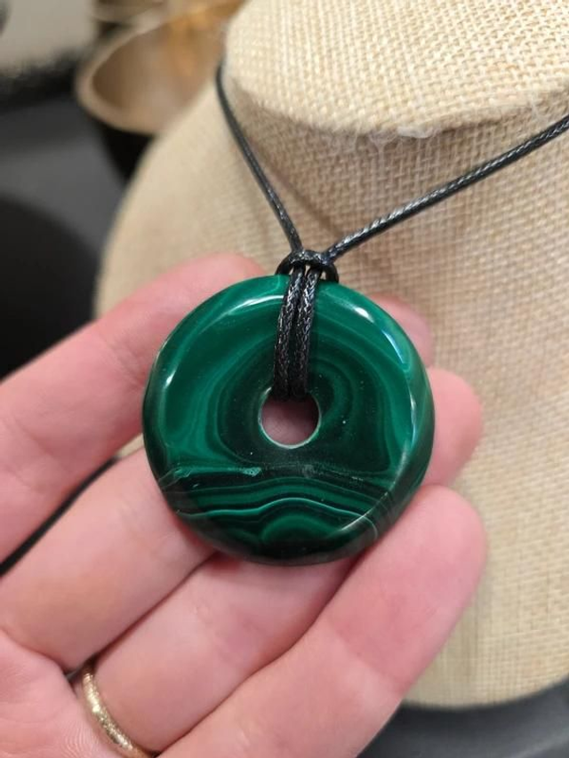 Malachite - Pendentif &quot;Donut&quot;, ou Pi Chinois