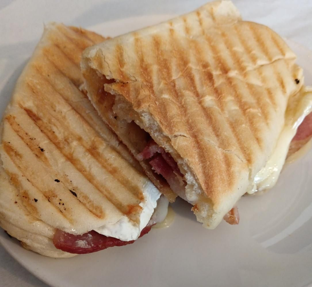 Brie, Bacon and Onion chutney Panini 