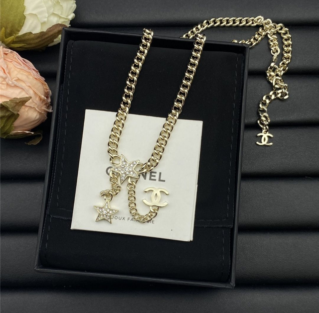 Collier CH
