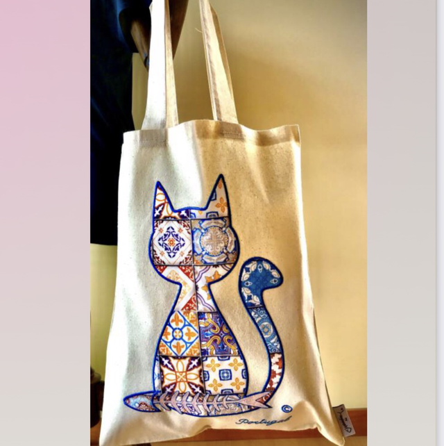 Saco ombro gato bordado
