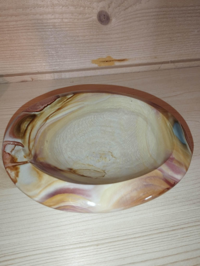 Jaspe polychrome, bol à offrandes 