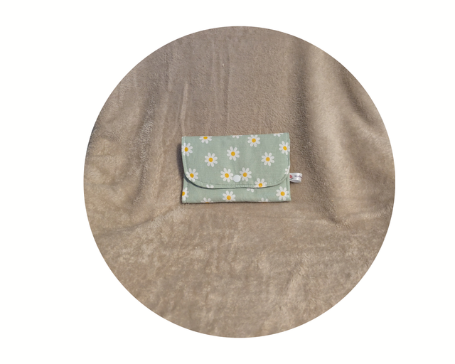 Pochette à barrettes et chouchous marguerite