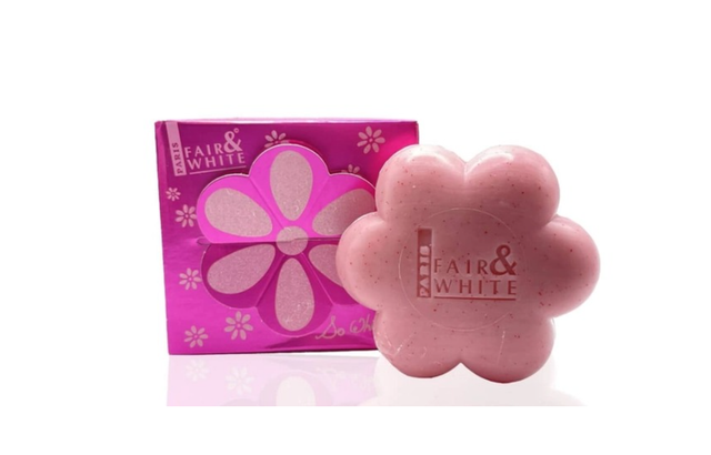 FAIR &amp; WHITE SO WHITE EXFOLIATING SOAP 200 GR