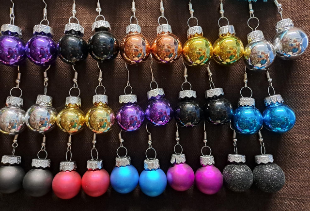 Joulupallo korvikset