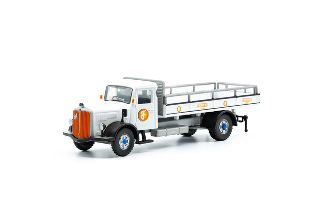 Saurer S4C Pritsche mit runden Fenstern (1963) Brauerei Farnsburger 1:87 ACE / Arwico