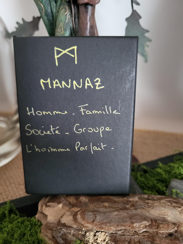 Lame Runique : Mannaz