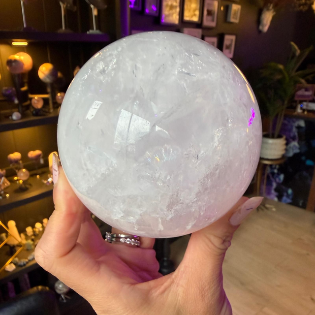 Clear Quartz Sphere 1222g R36KD