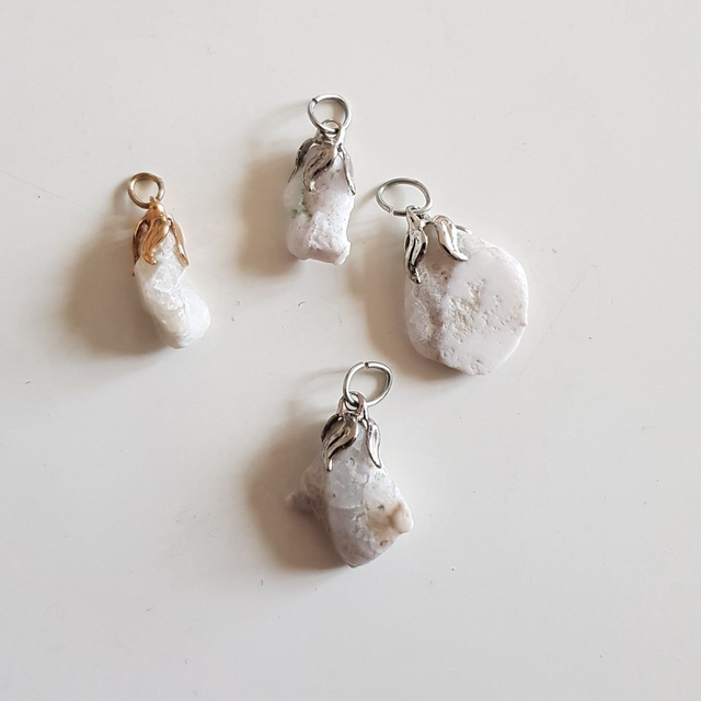 Fluorite blanche / pierre semi-précieuse